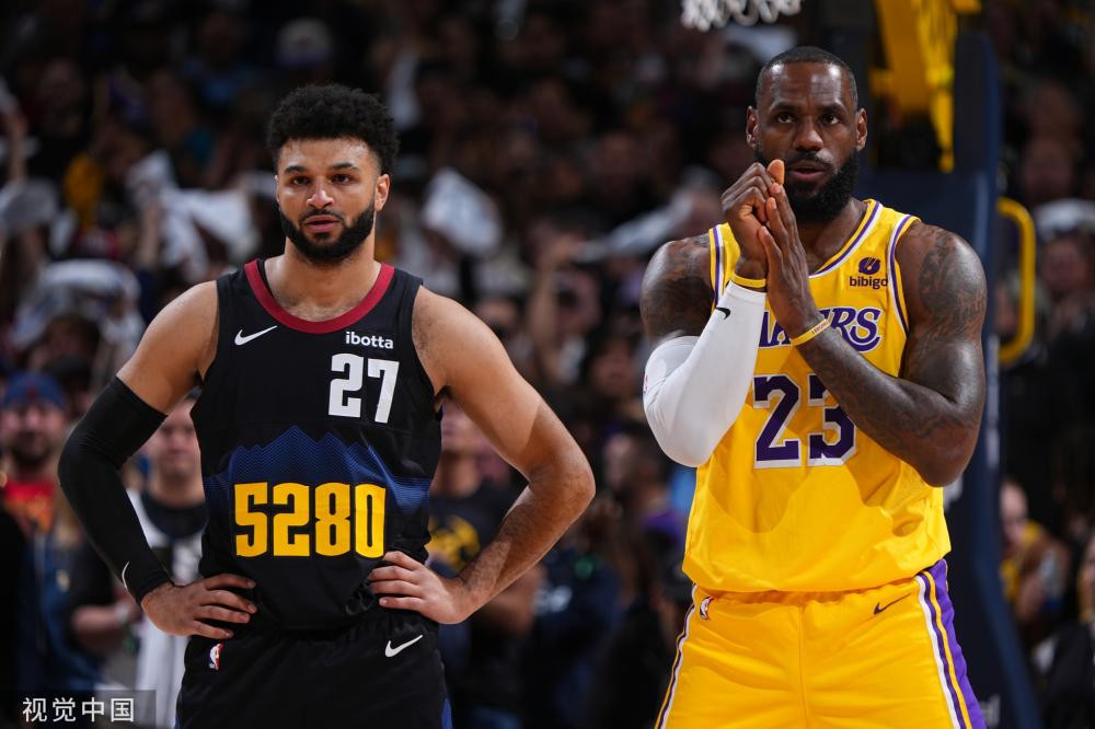 防线露出破 防线露出破