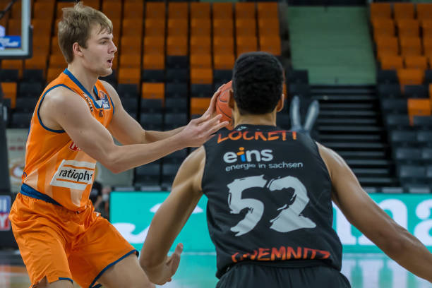 现场队医和 现场队医和