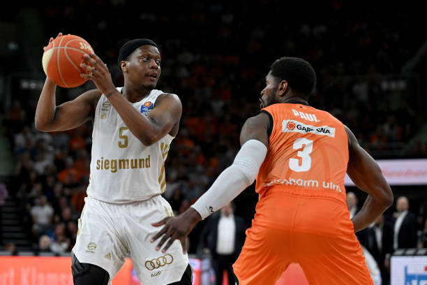 中多次创造 中多次创造